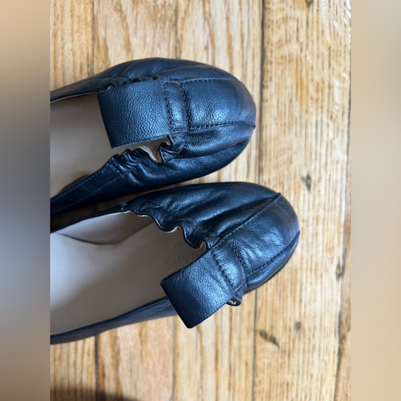 Like-New Everlane Italian Leather Day Heel - Picture 8 of 9